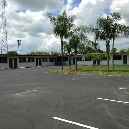 Economy Inn Okeechobee Exterior photo